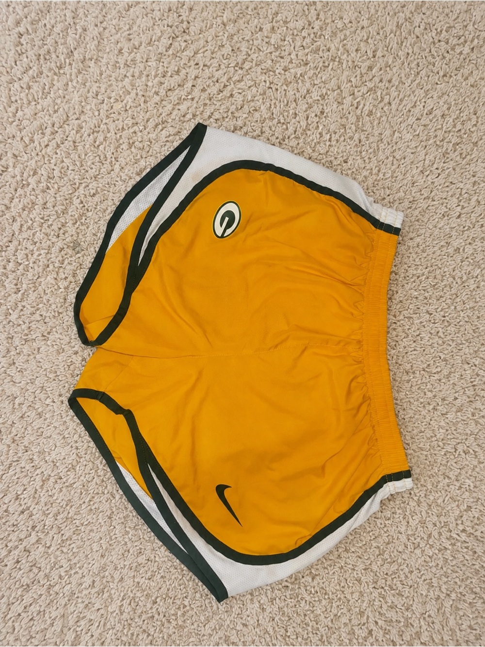 Well worn Green Bay Packers Nike Shorts - Picture 2 of 2